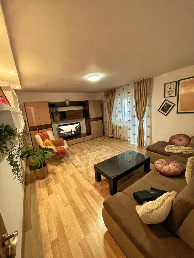 Subcetate Apartment Bistriţa Extérieur photo